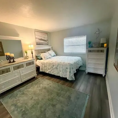Sparkling 2Bed 1Bath Beach Home - Unit 214 Cocoa Beach Exterior photo