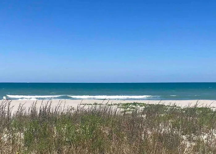 Sparkling 2Bed 1Bath Beach Home - Unit 214